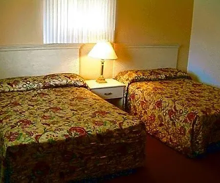 Pelican Motel Niagara Falls-3